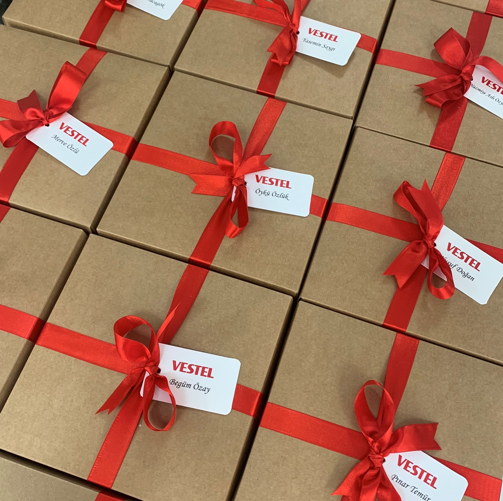 vestel-surdurulebilir-kraft-hediye-kutulari